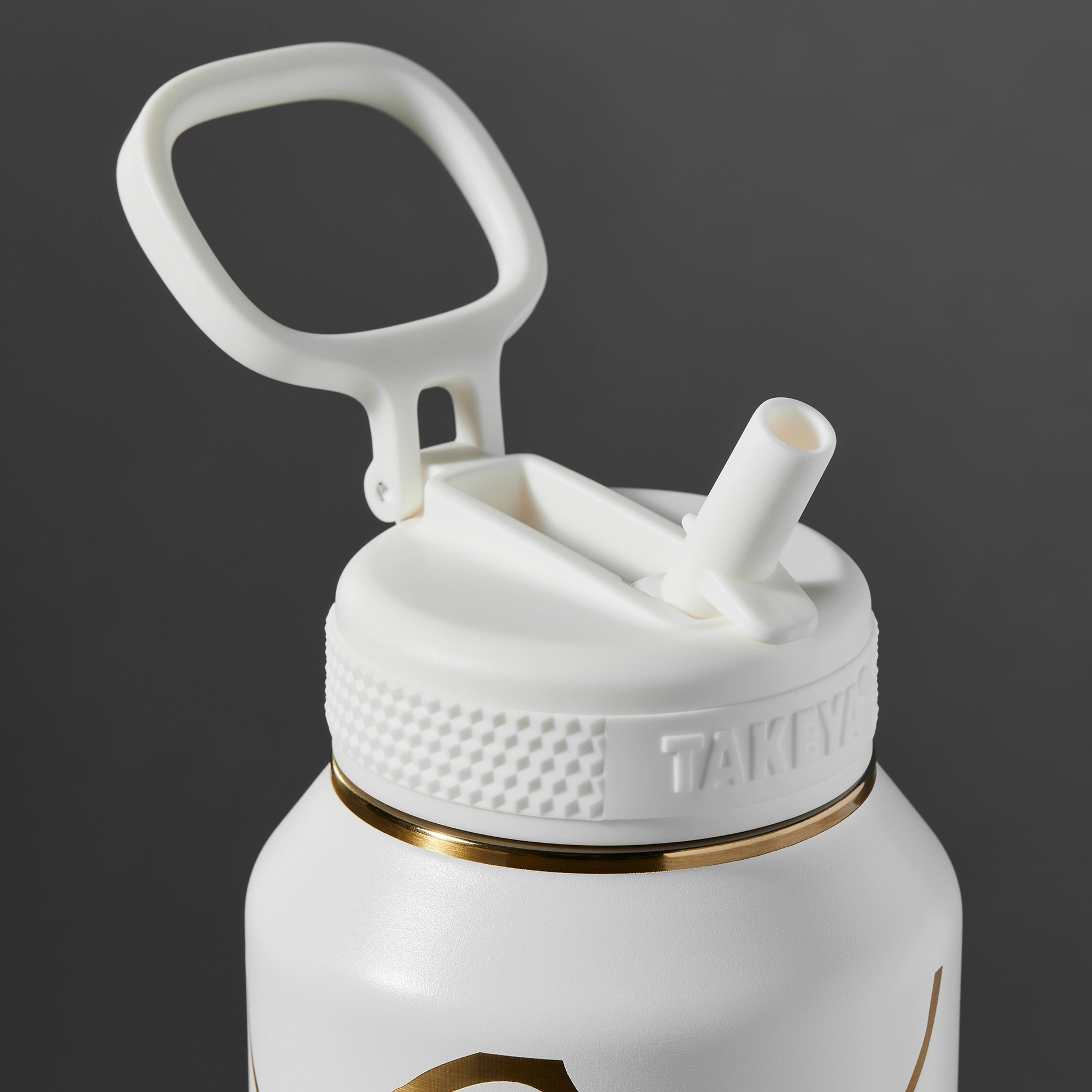 kintsugi-water-bottle-with-straw-lid-k7 51389-TK_HO25_Kintsugi_Takeya9271.png